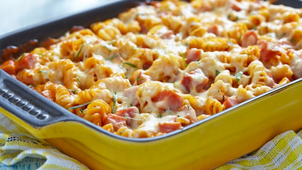 Macarrão de Forno com Presunto e Queijo 