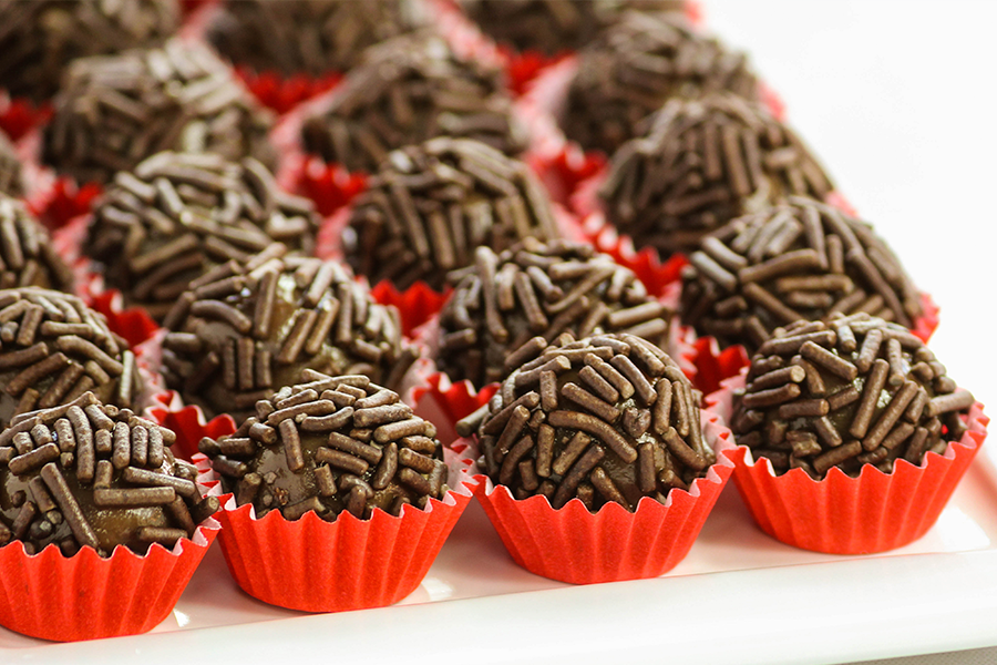 Docinhos de festa: Brigadeiro