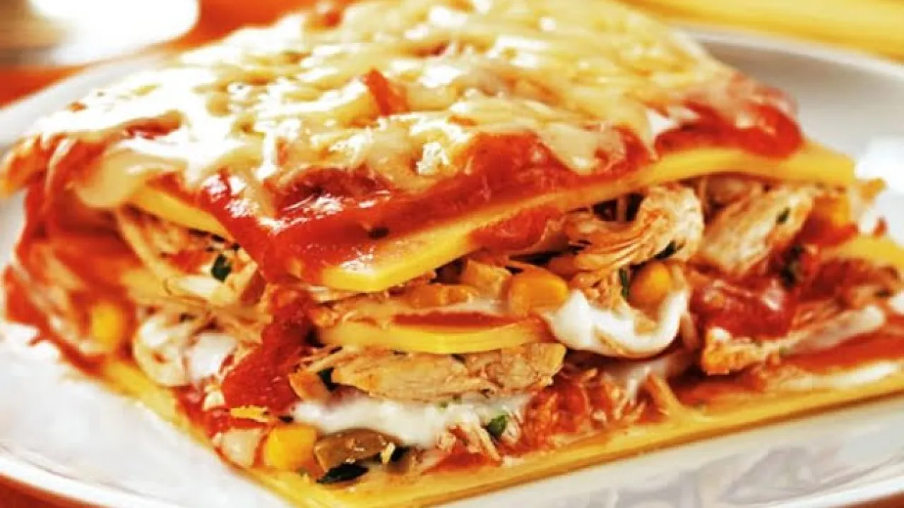 lasanha de frango com molho vermelho