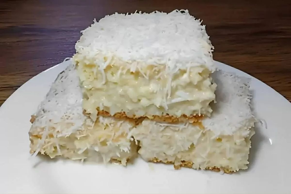 Bolo de Coco Molhadinho